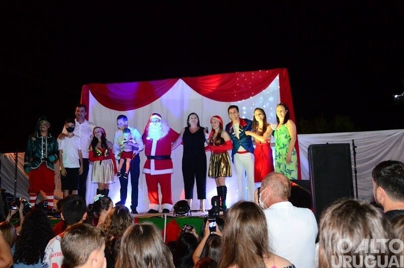 Programação de Natal reúne famílias em Caiçara