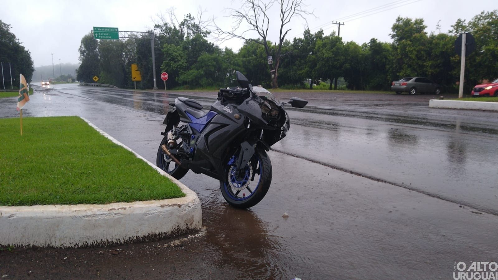 FW: motocicleta e Fiat Uno se envolvem em acidente na BR-386