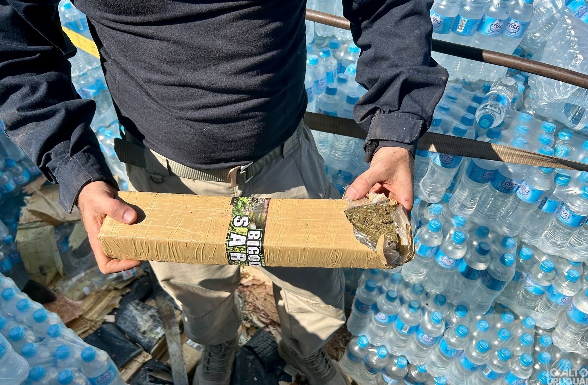 PRF encontra maconha em carreta com donativos para o RS