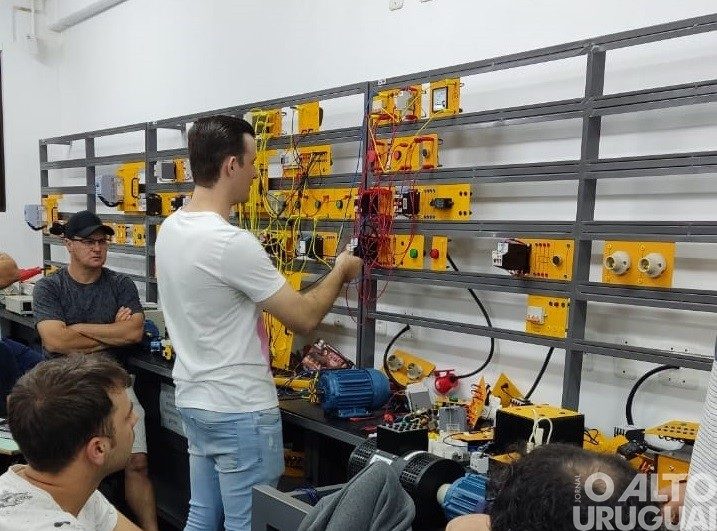 Técnico em Eletrotécnica da URI capacita profissionais para o mercado de trabalho