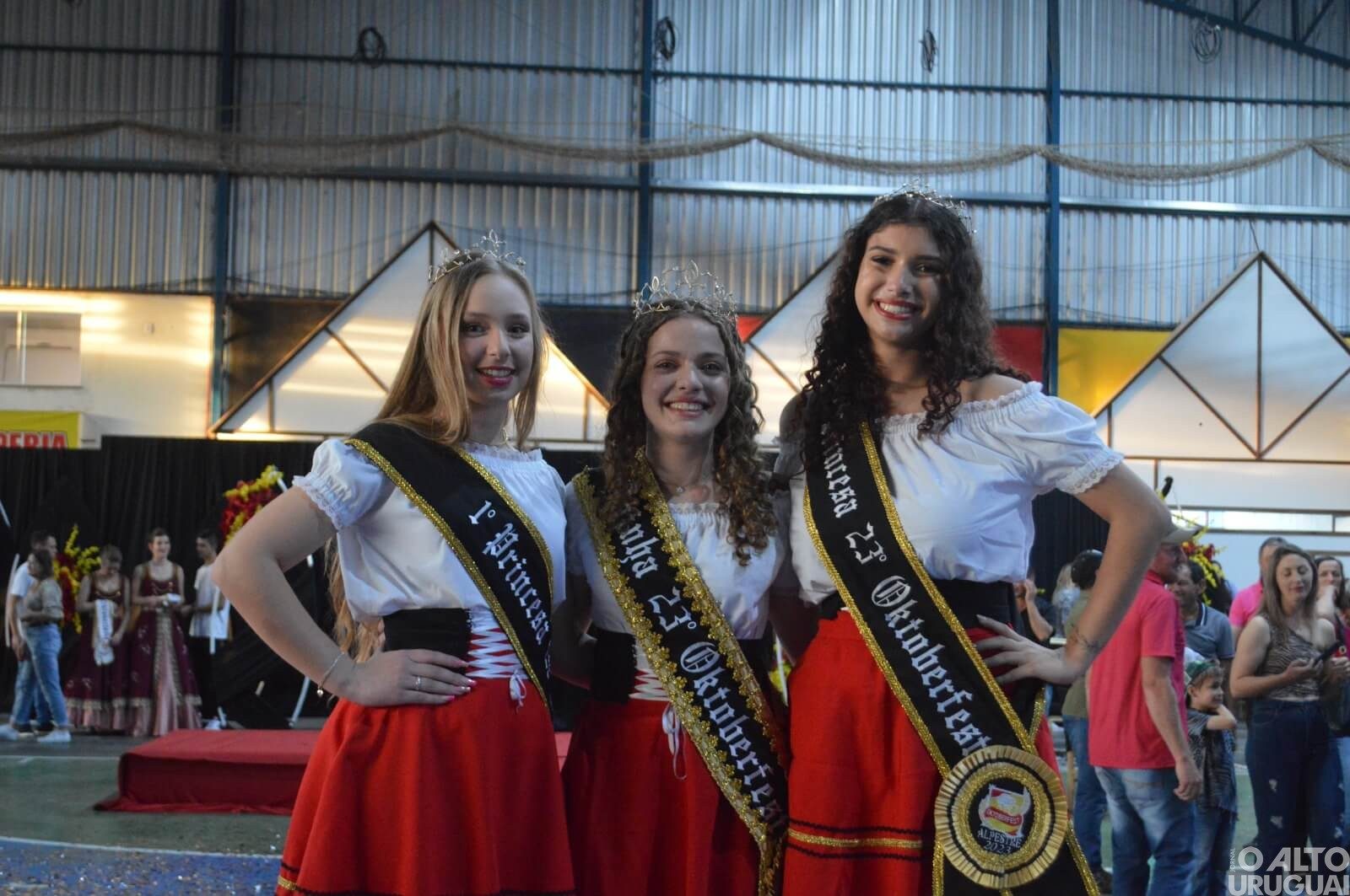Comunidade conhece corte da Oktoberfest de Alpestre