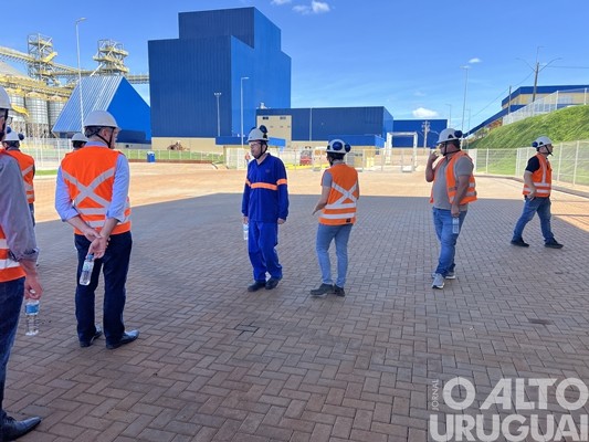 JBS apresenta a estrutura da fábrica de ração em Seberi