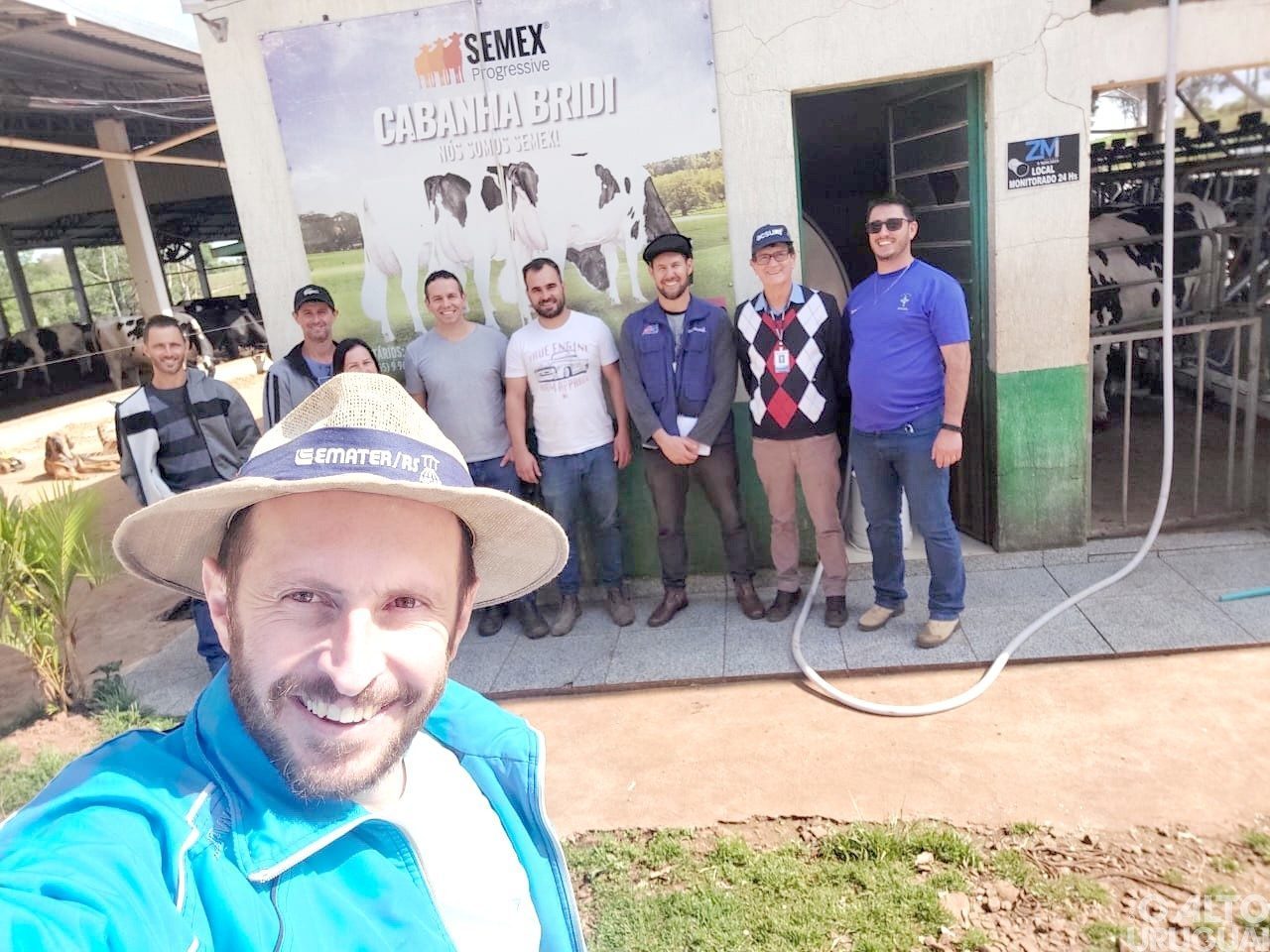 Propriedades de leite de Vista Alegre recebem agricultores da região