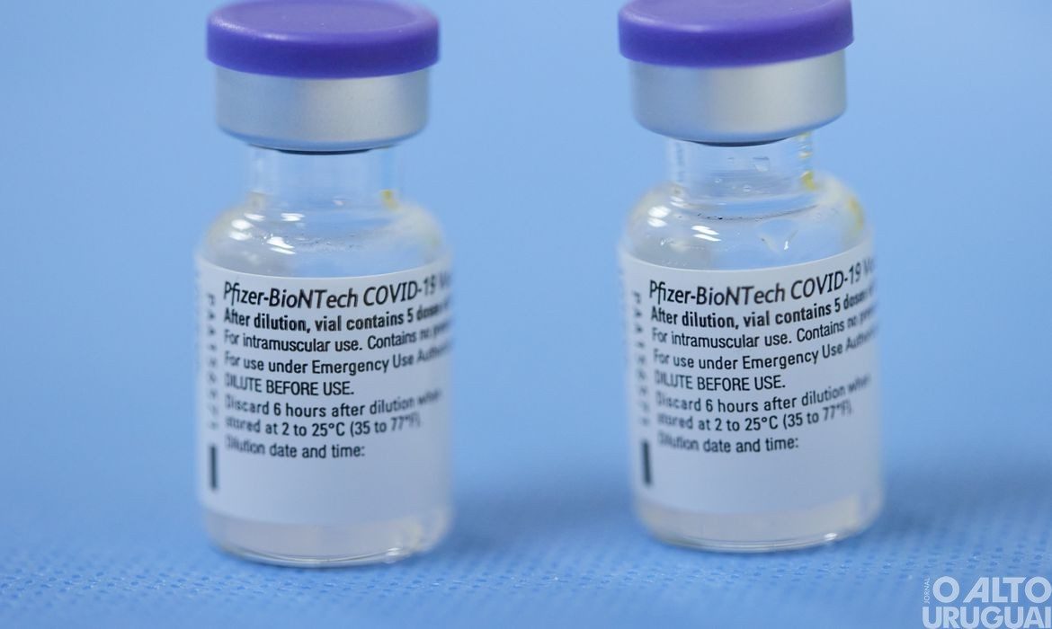 Covid-19: mais 2,28 milhões de doses Pfizer serão distribuídas