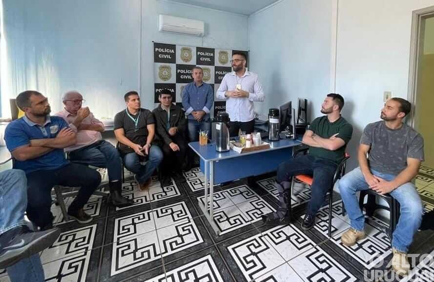 Delegacia de Palmitinho realiza reunião com a comunidade