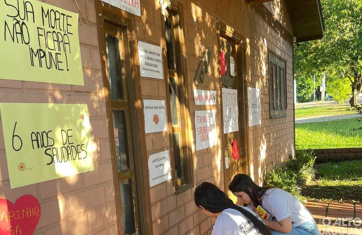 Familiares e comunidade fazem homenagem à contadora Sandra
