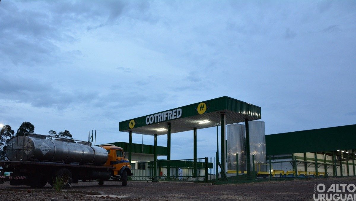 Laticínios Cotrifred comemora dois anos de atividades em FW