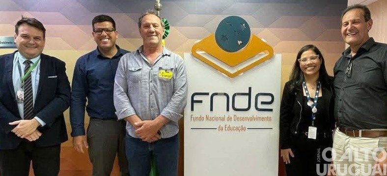 Comitiva de Caiçara visita o FNDE para a liberação de recursos