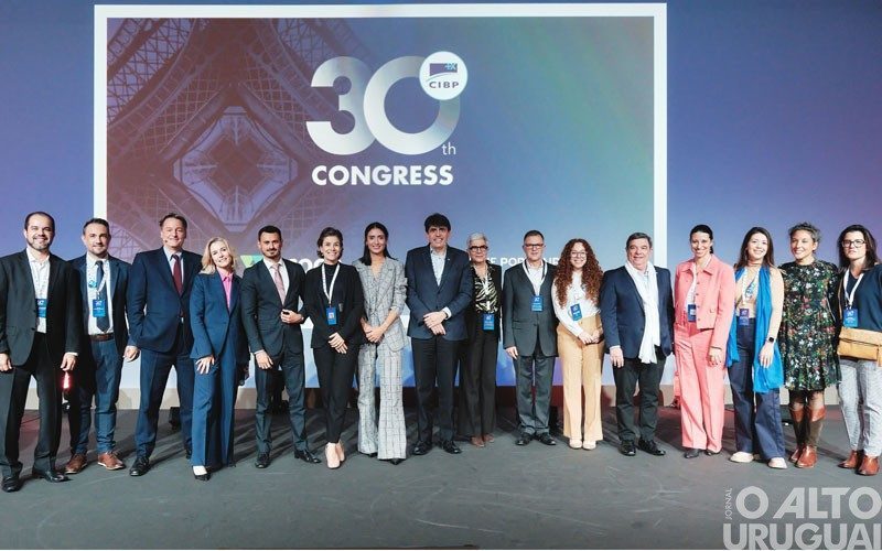 Sicoob participa do 30º Congresso da Confederação Internacional de Bancos Populares