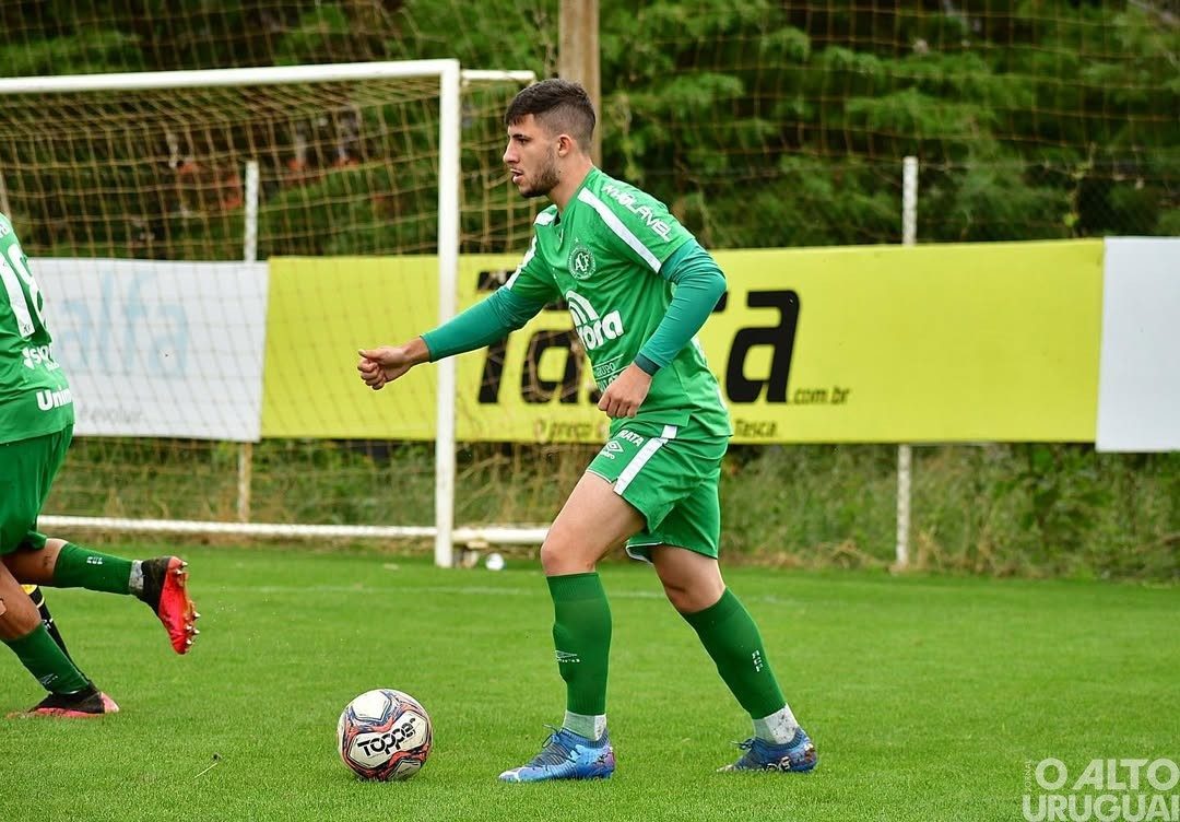 União Frederiquense confirma contratação de Lucas Verona