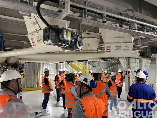 JBS apresenta a estrutura da fábrica de ração em Seberi