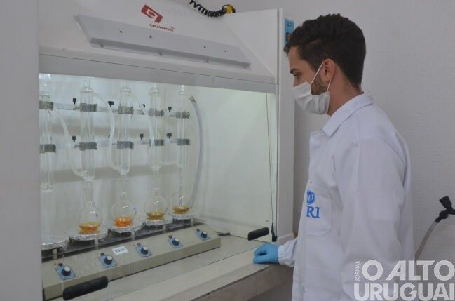 Empresas e produtores podem utilizar Laboratórios de Análises Agroindustriais da URI/FW com 60% de desconto