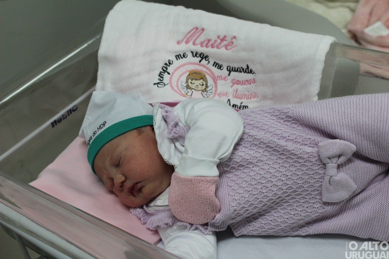 Primeiro bebê nascido em 2025 no HDP é de Palmitinho