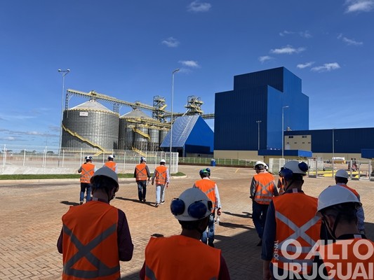 JBS apresenta a estrutura da fábrica de ração em Seberi