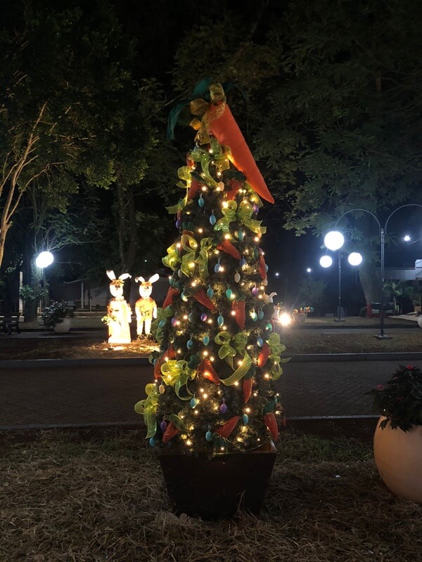 Ornamentação de Páscoa em Rodeio Bonito