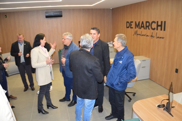 Inauguração da De Marchi Movelaria de Luxo
