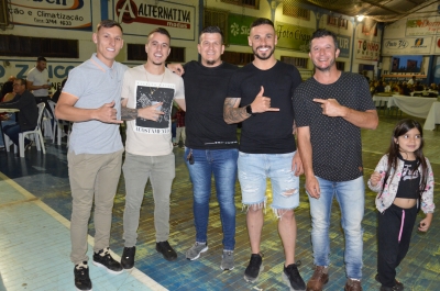Grêmio Castelinho celebra 62 anos com jantar-dançante