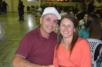 Grêmio Castelinho celebra 62 anos com jantar-dançante