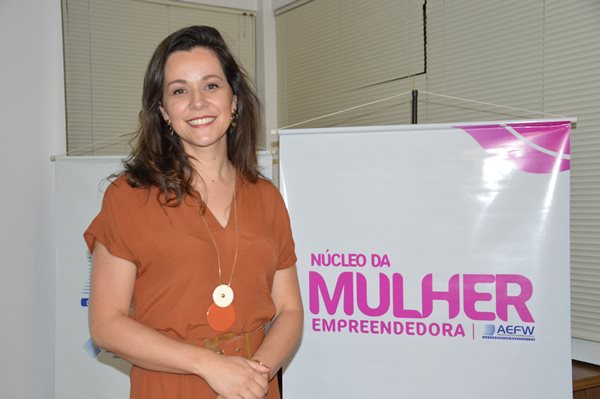 AEFW: Núcleo da Mulher Empreendedora realiza evento alusivo ao Outubro Rosa