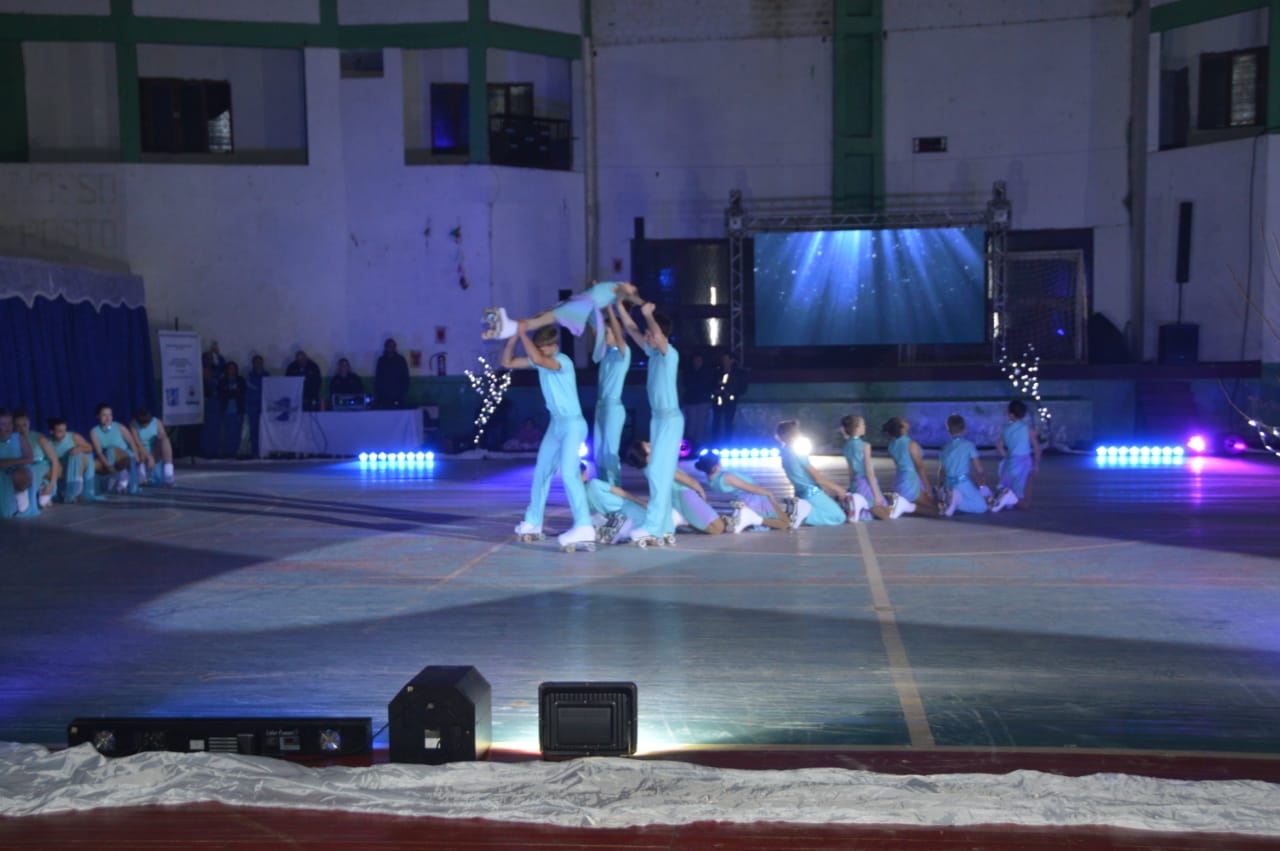 Grupo de Patinação Danúbio Azul apresenta espetáculo em Iraí