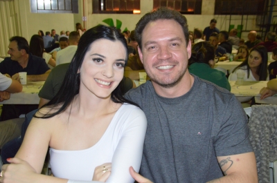 Grêmio Castelinho celebra 62 anos com jantar-dançante