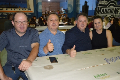 Grêmio Castelinho celebra 62 anos com jantar-dançante
