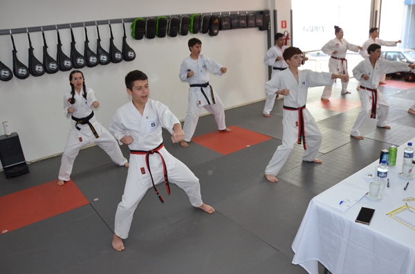 Rede Mestre Artes Marciais promove exame regional de faixas