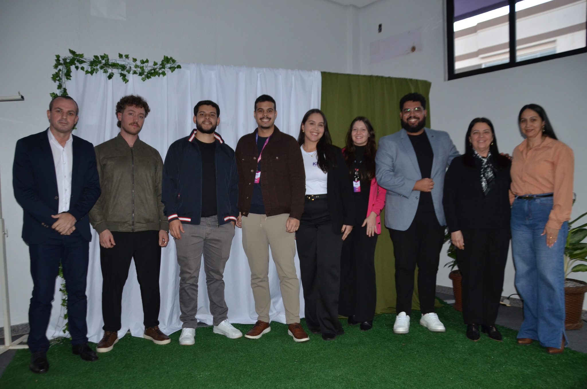 Ametista do Sul investe R$ 155,8 mil em bolsas de inglês e apresenta novos projetos para preparar jovens para o futuro
