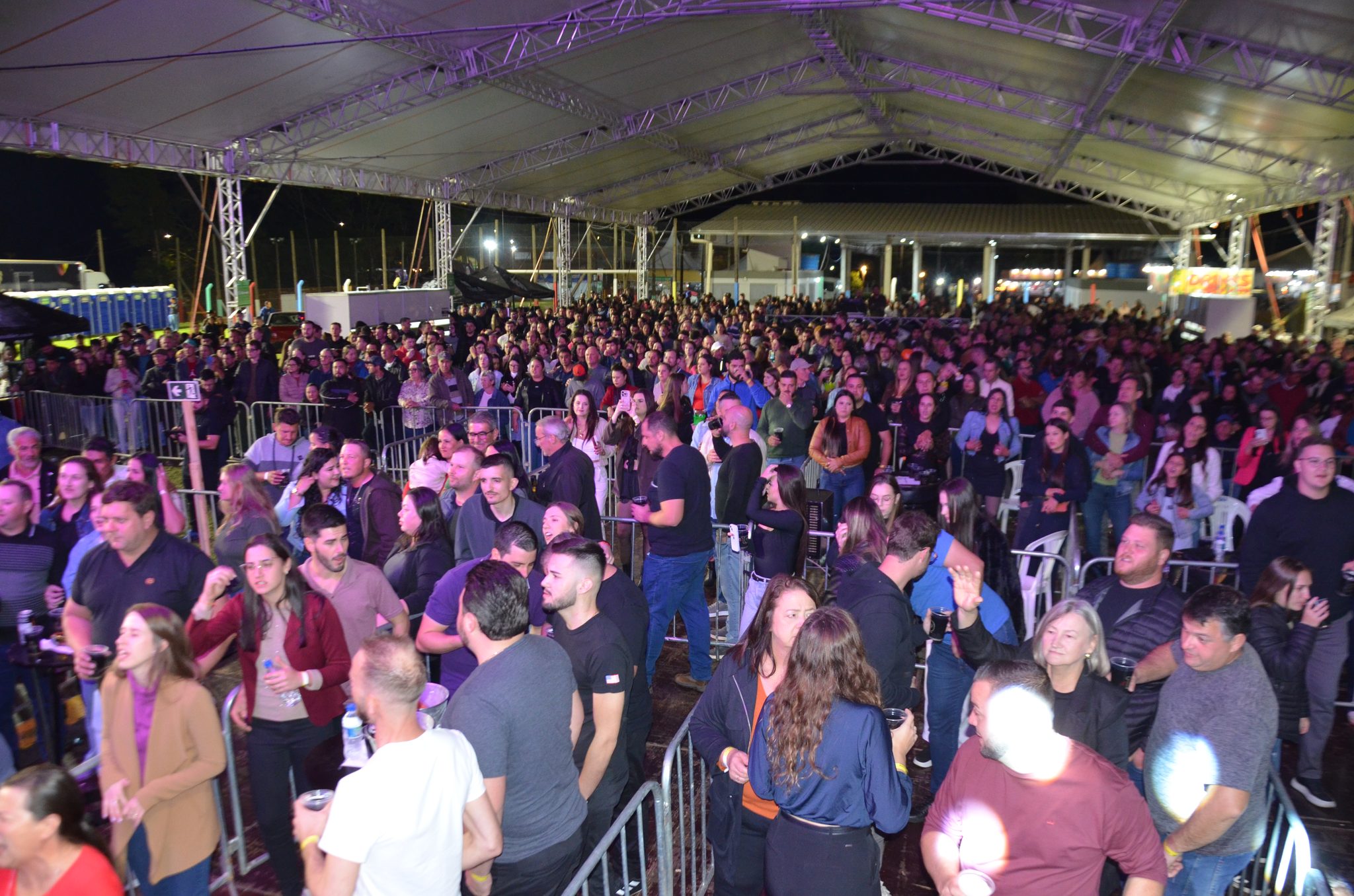 ExpoCaiçara - Sexta-Feira, 15