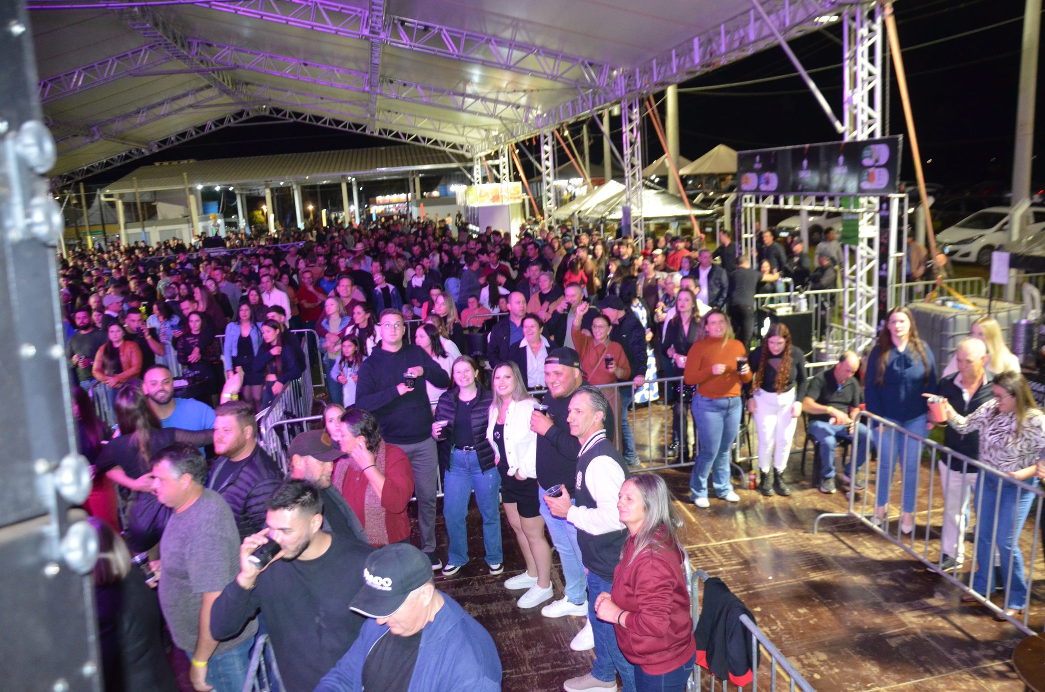 ExpoCaiçara - Sexta-Feira, 15