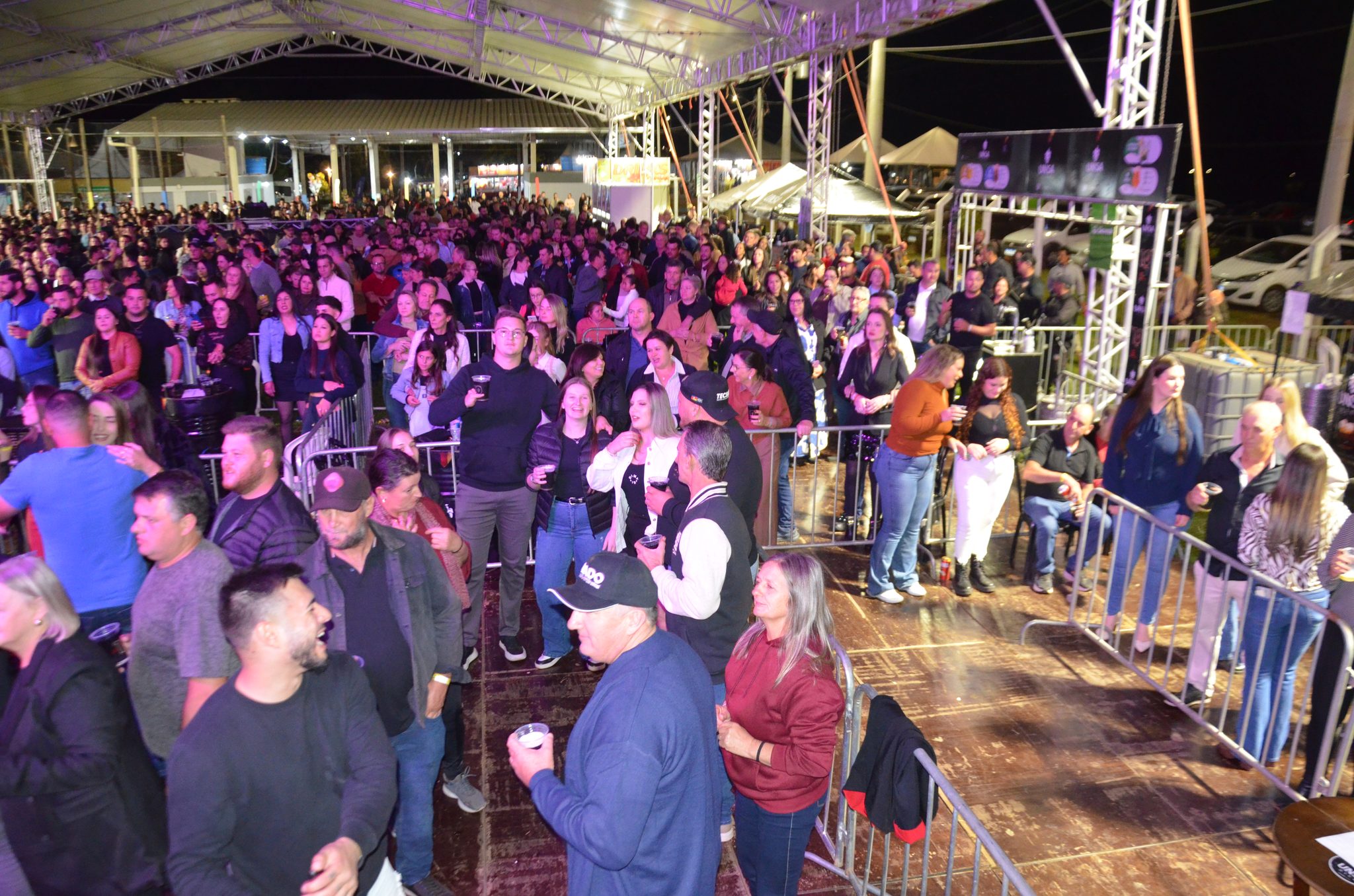 ExpoCaiçara - Sexta-Feira, 15