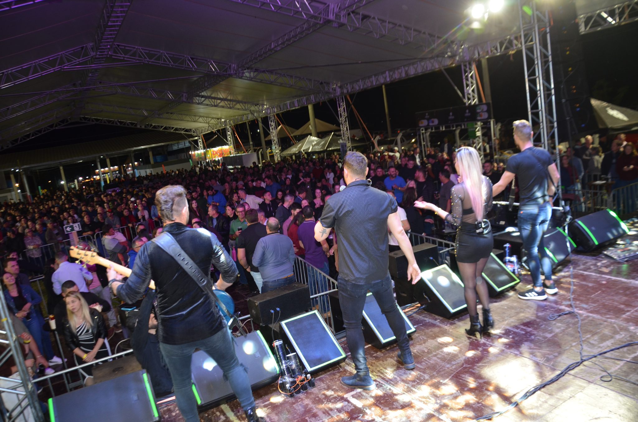 ExpoCaiçara - Sexta-Feira, 15