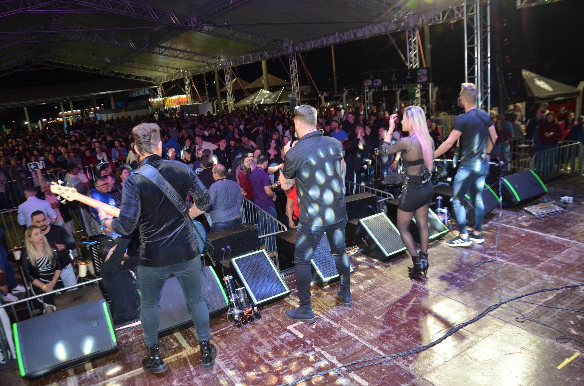 ExpoCaiçara - Sexta-Feira, 15