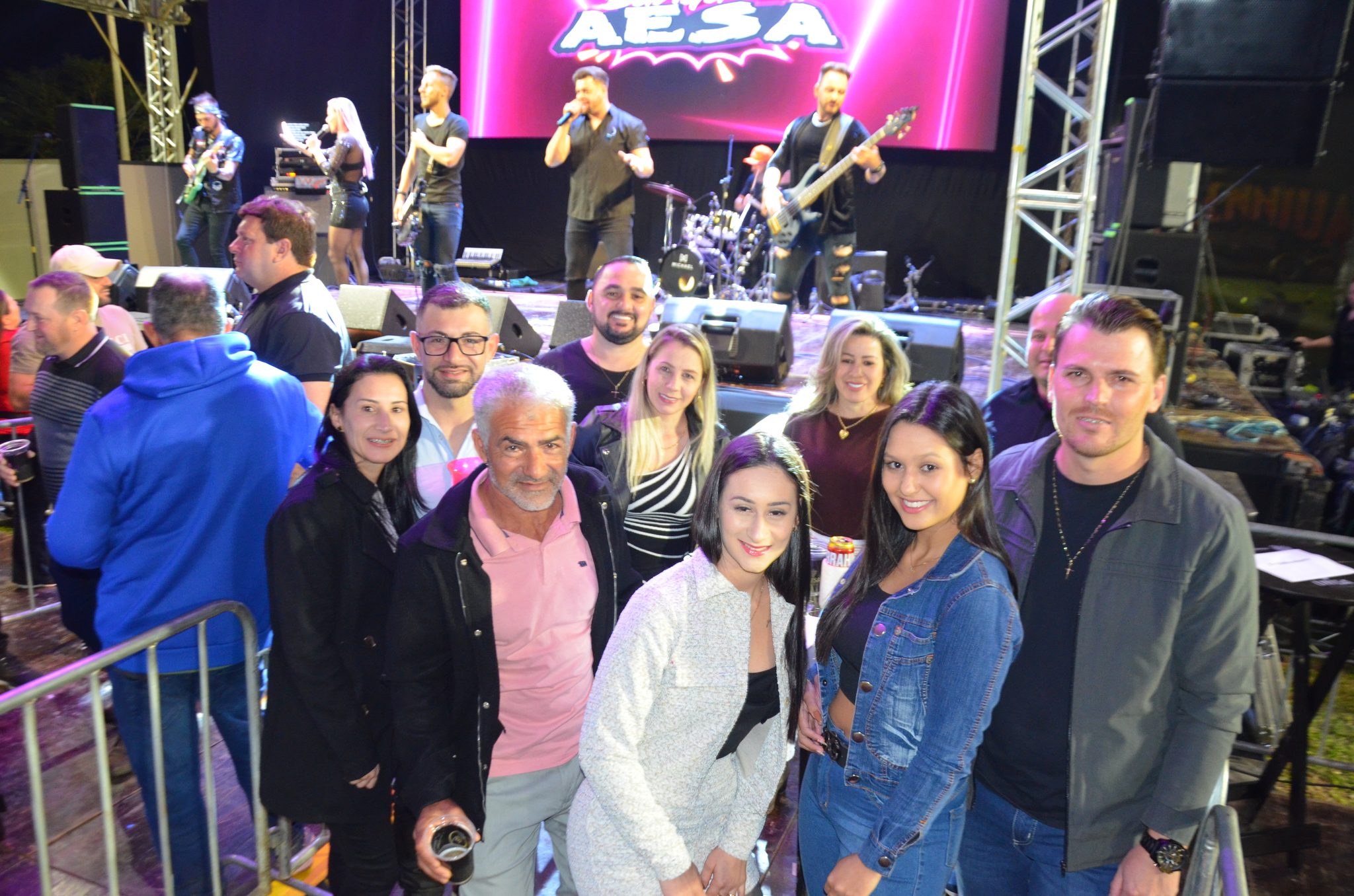 ExpoCaiçara - Sexta-Feira, 15