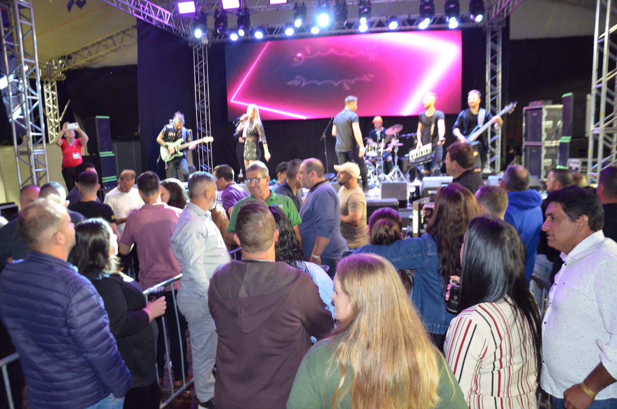 ExpoCaiçara - Sexta-Feira, 15