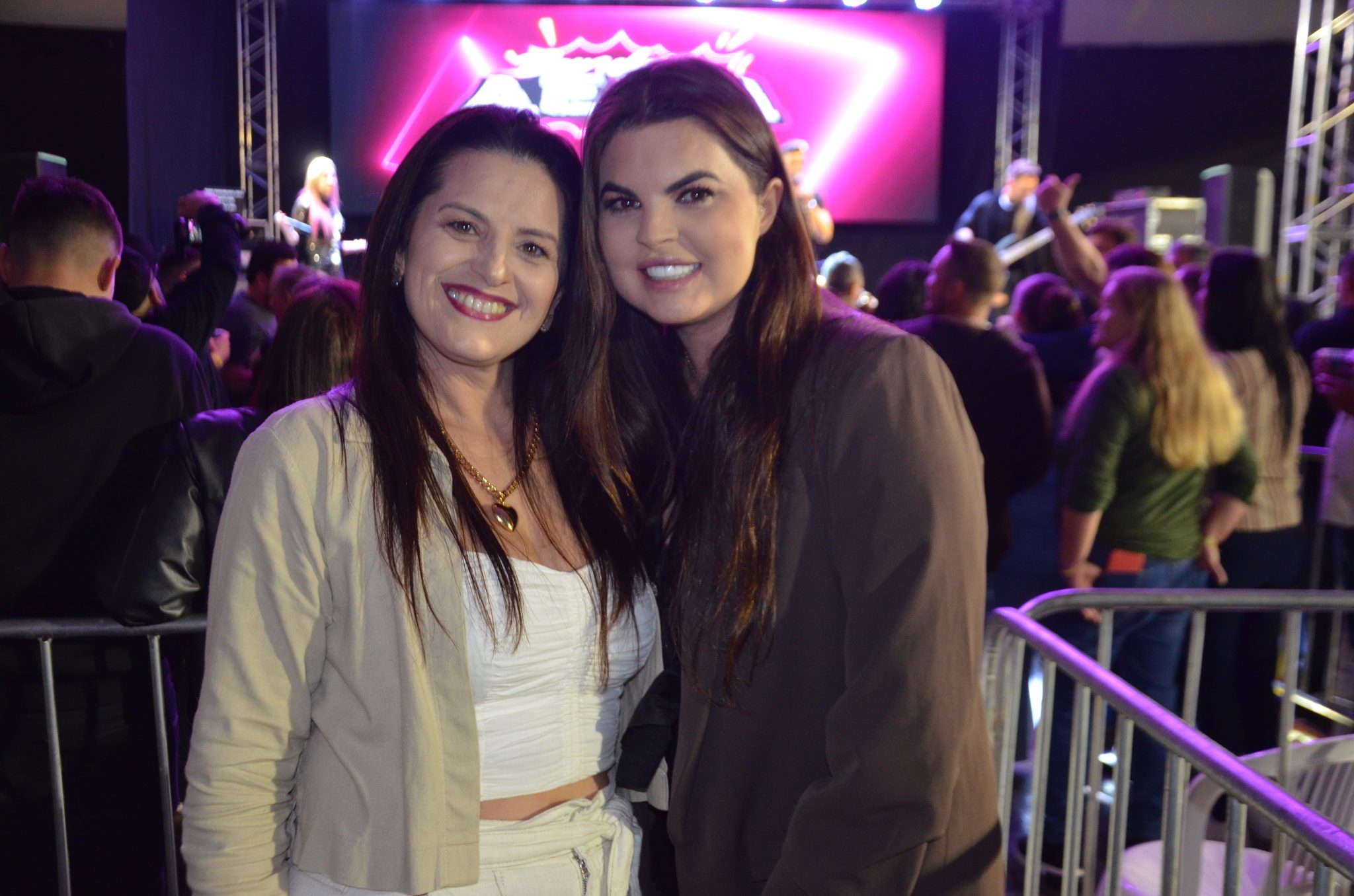 ExpoCaiçara - Sexta-Feira, 15
