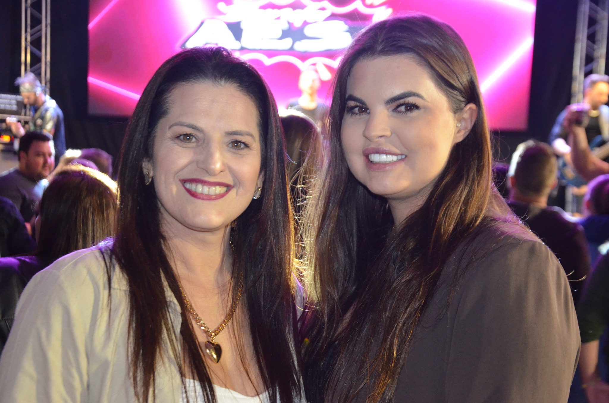 ExpoCaiçara - Sexta-Feira, 15