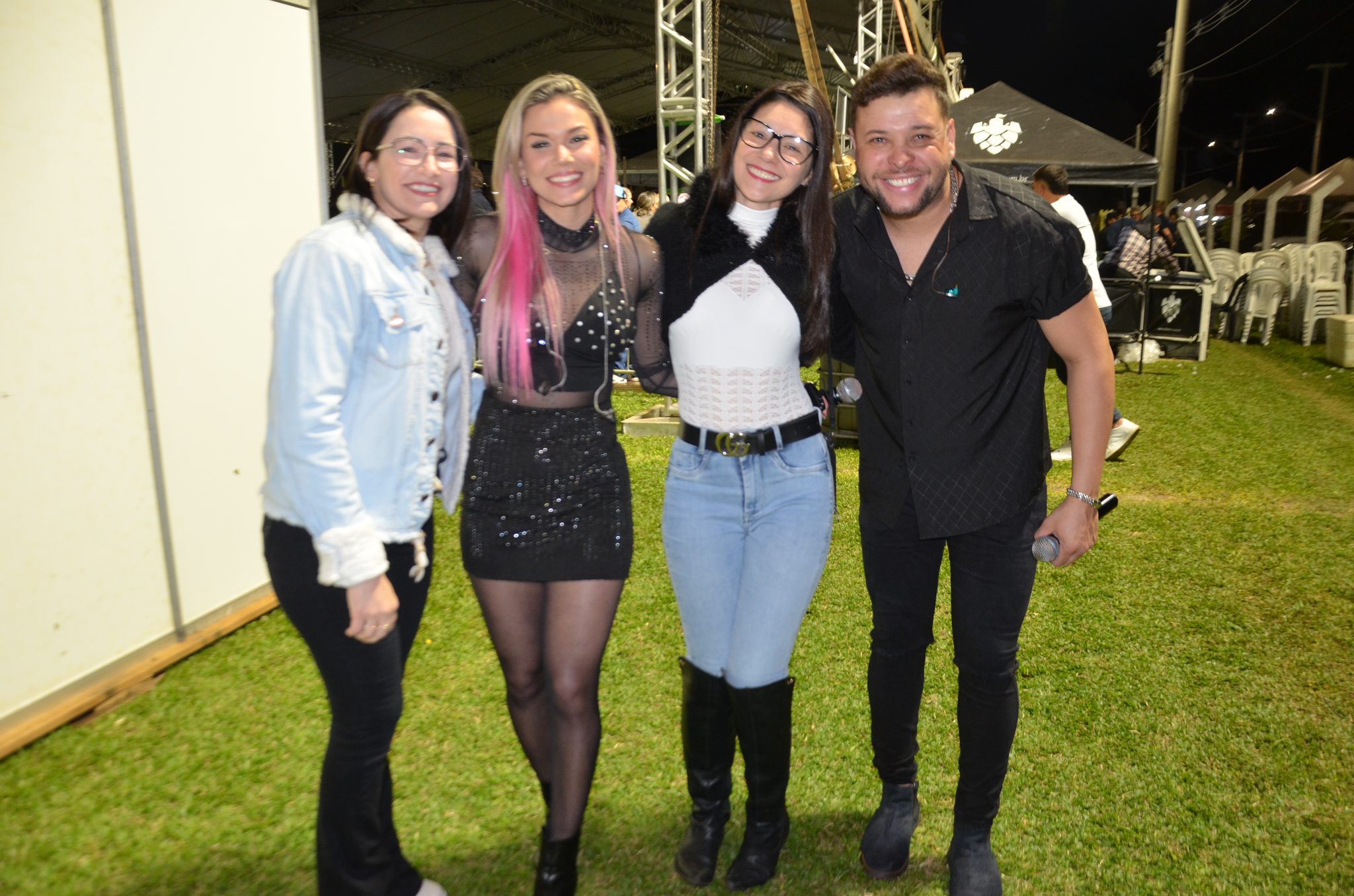 ExpoCaiçara - Sexta-Feira, 15