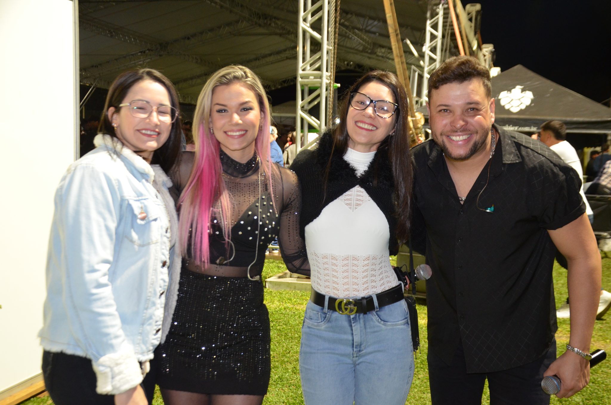 ExpoCaiçara - Sexta-Feira, 15