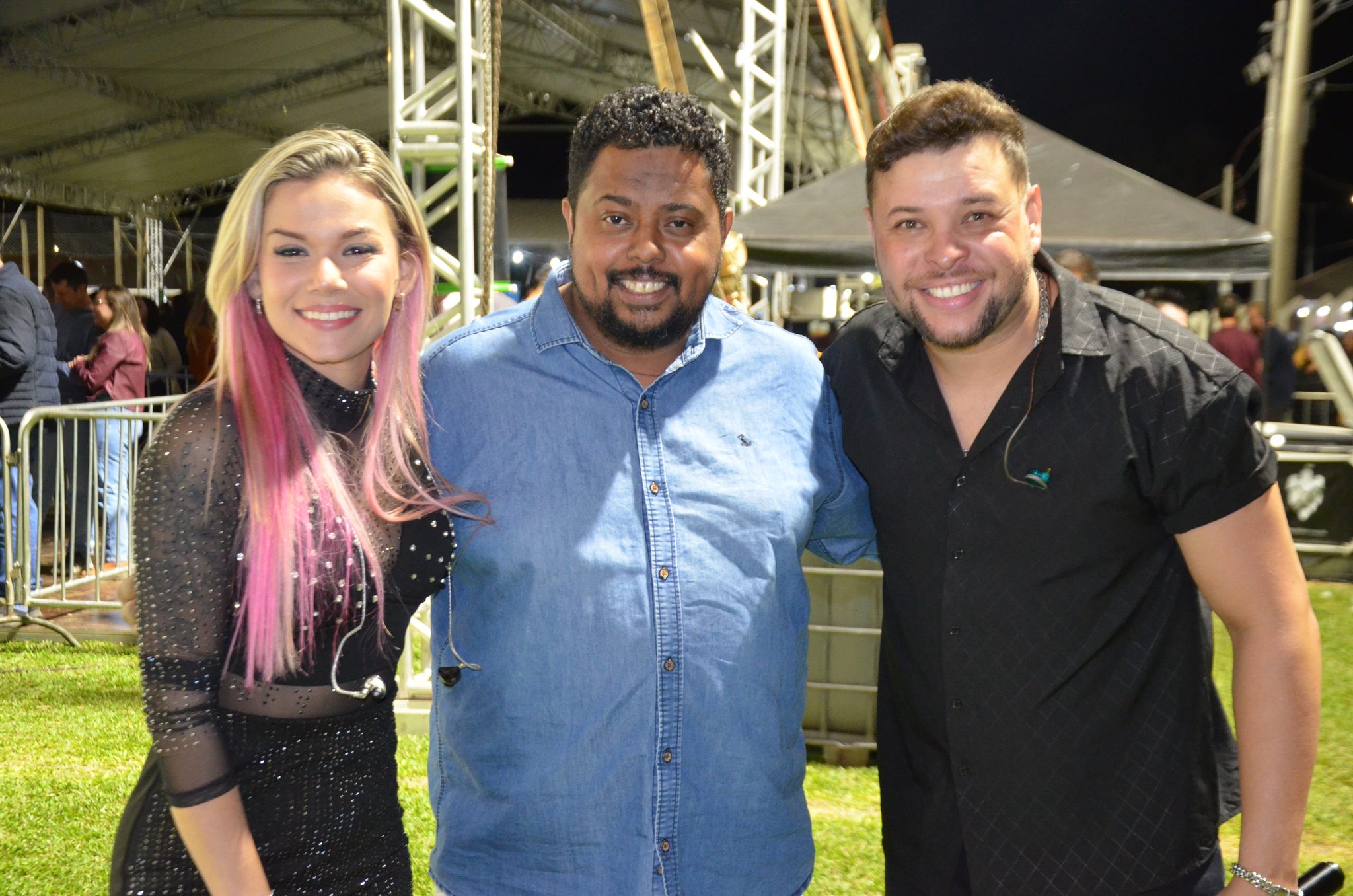 ExpoCaiçara - Sexta-Feira, 15