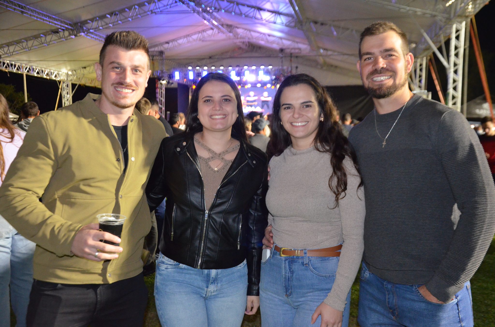 ExpoCaiçara - Sexta-Feira, 15