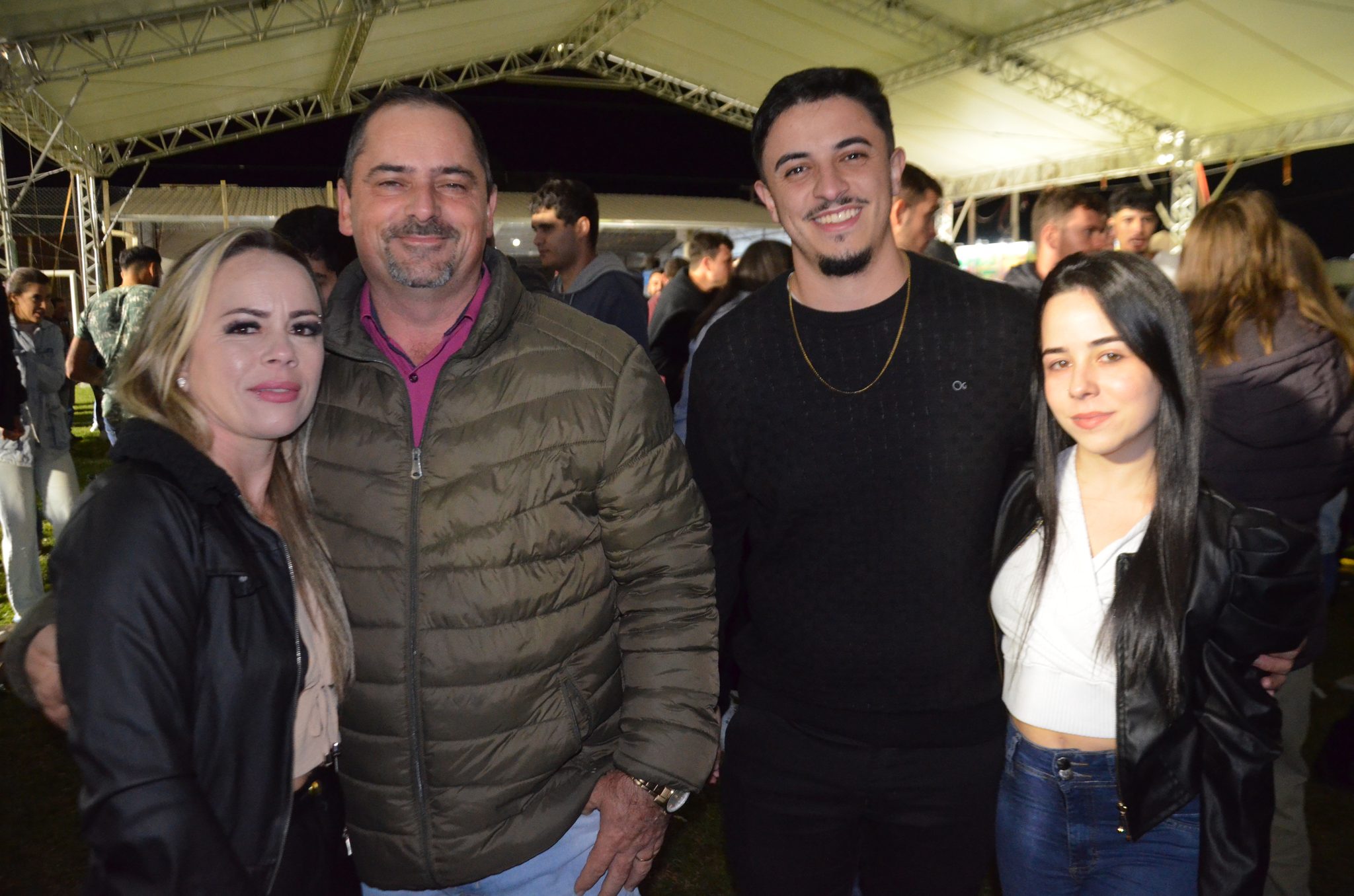 ExpoCaiçara - Sexta-Feira, 15