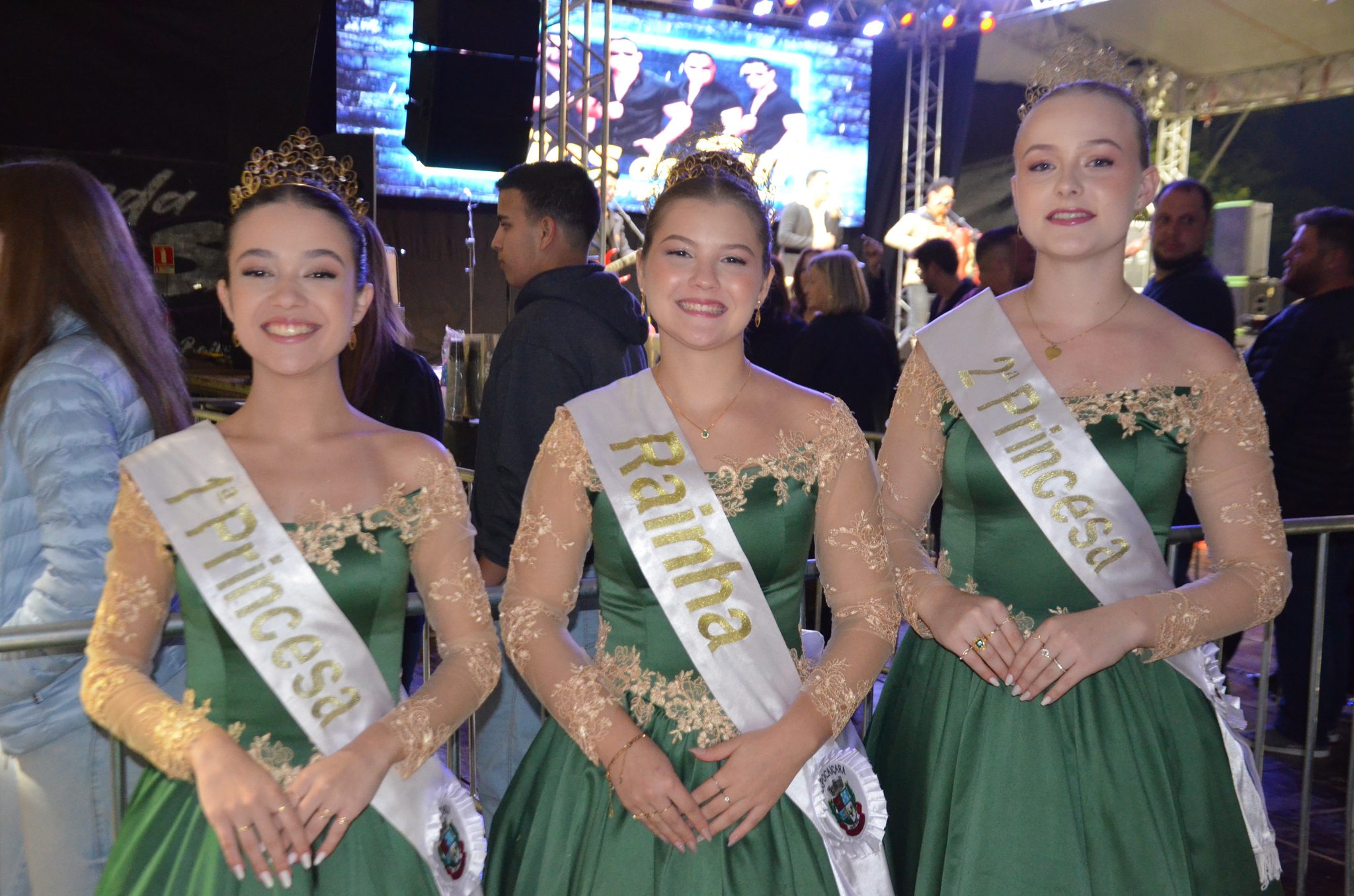 ExpoCaiçara - Sexta-Feira, 15