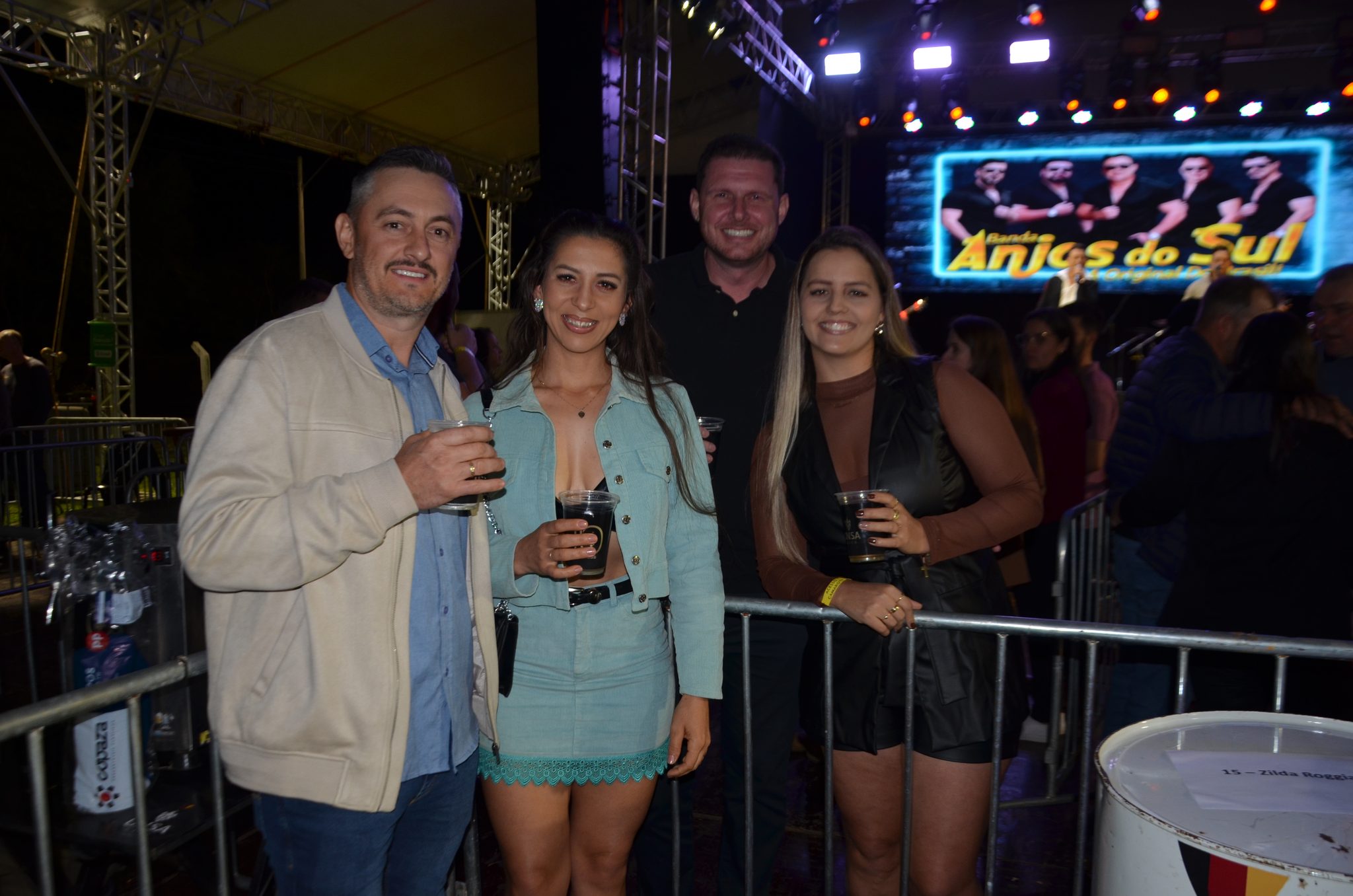 ExpoCaiçara - Sexta-Feira, 15