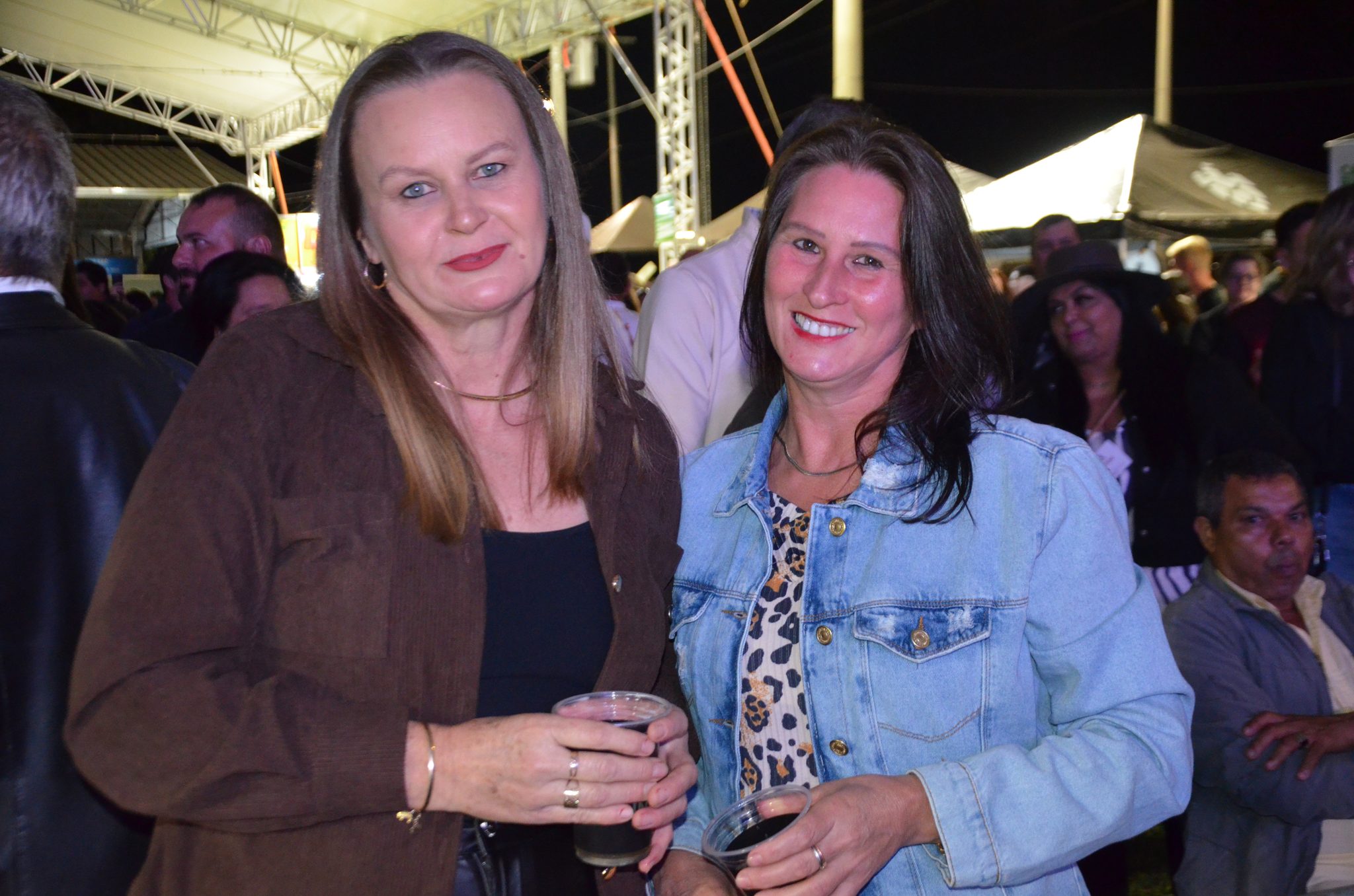 ExpoCaiçara - Sexta-Feira, 15