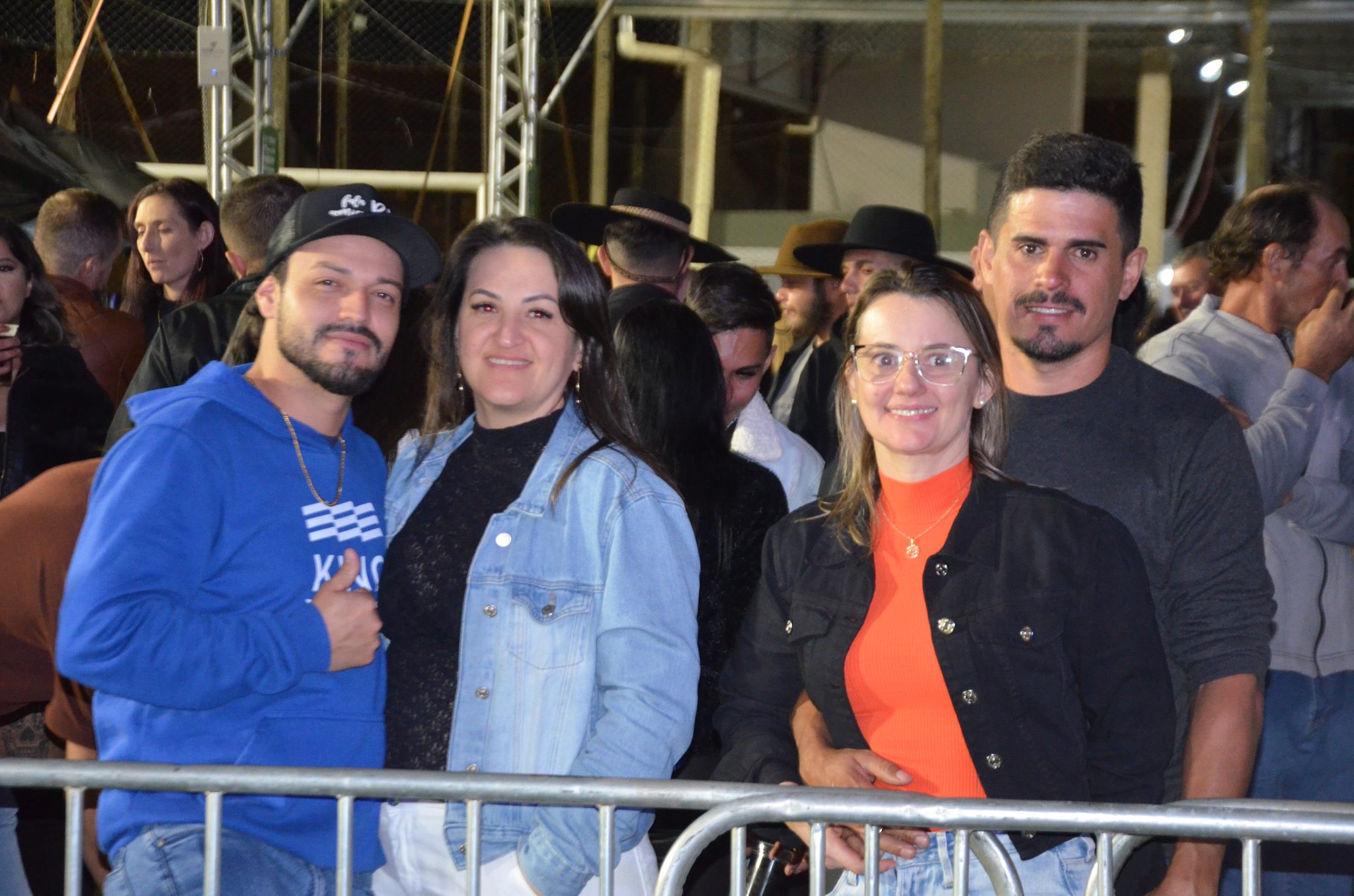 ExpoCaiçara - Sexta-Feira, 15