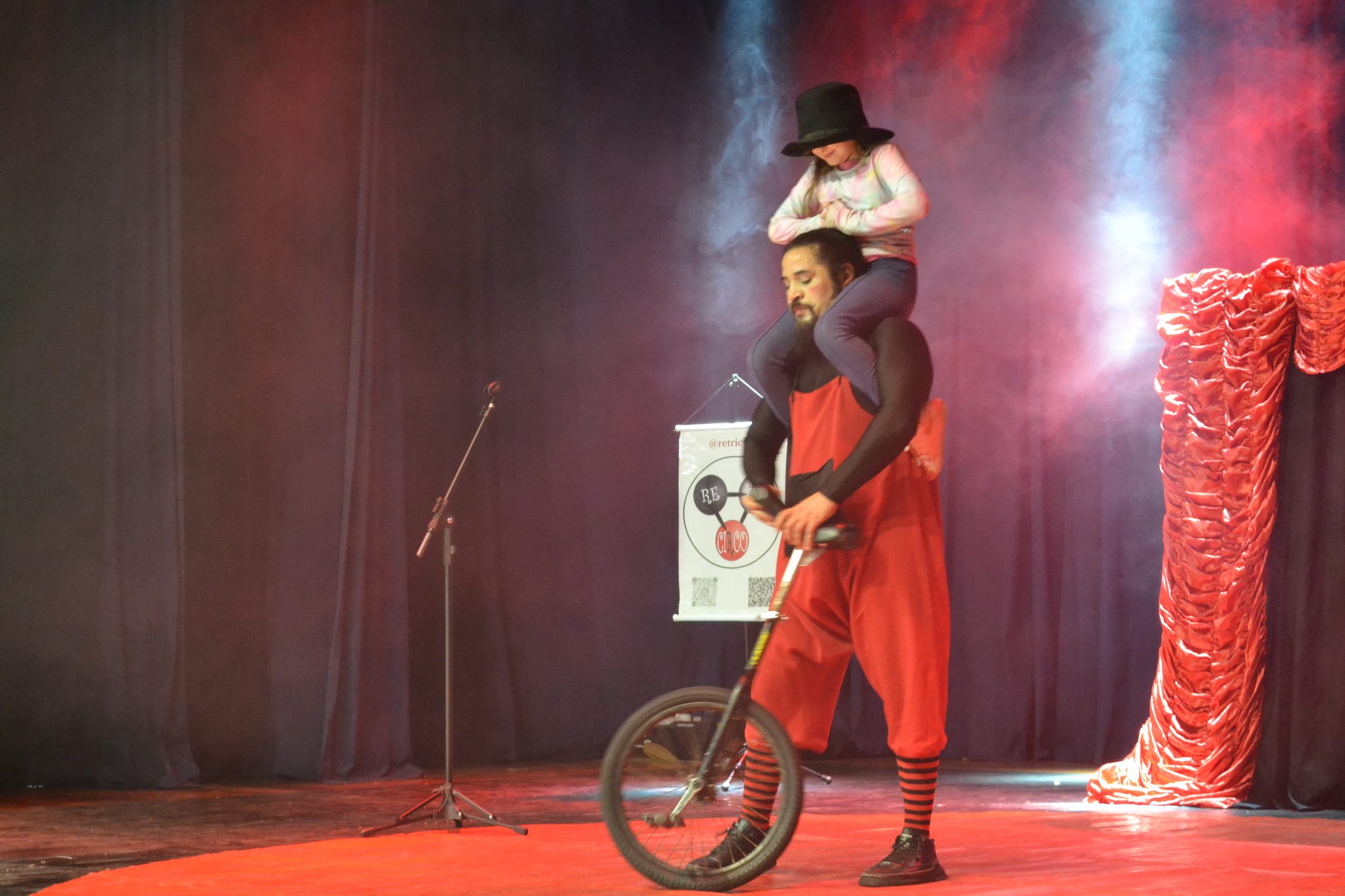 Festival Atena - "Circo de Bolso" (26/06)