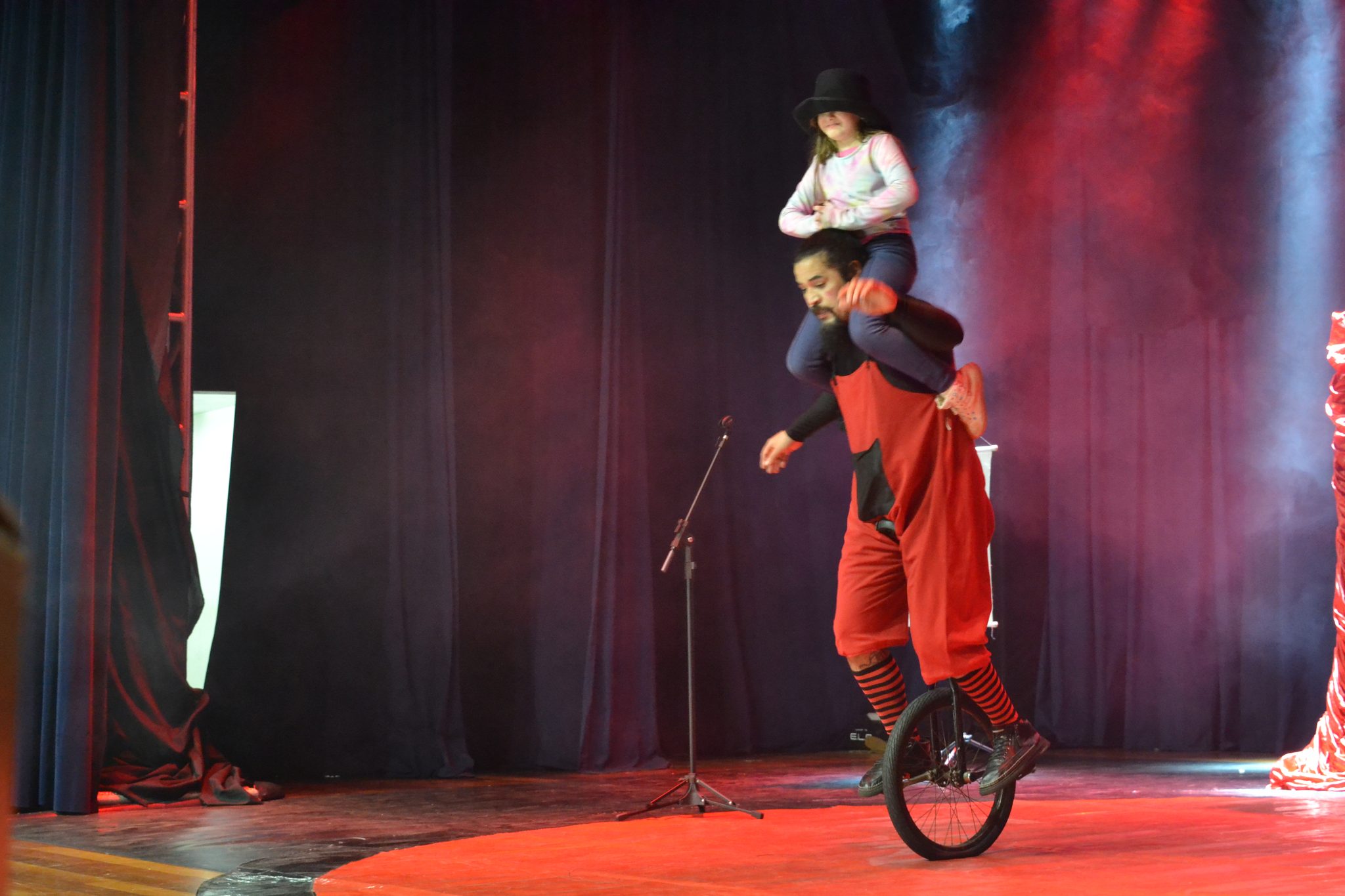 Festival Atena - "Circo de Bolso" (26/06)