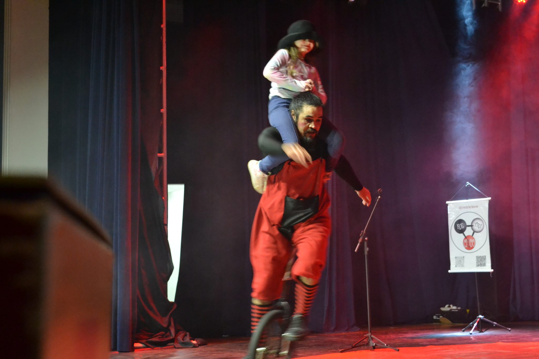 Festival Atena - "Circo de Bolso" (26/06)
