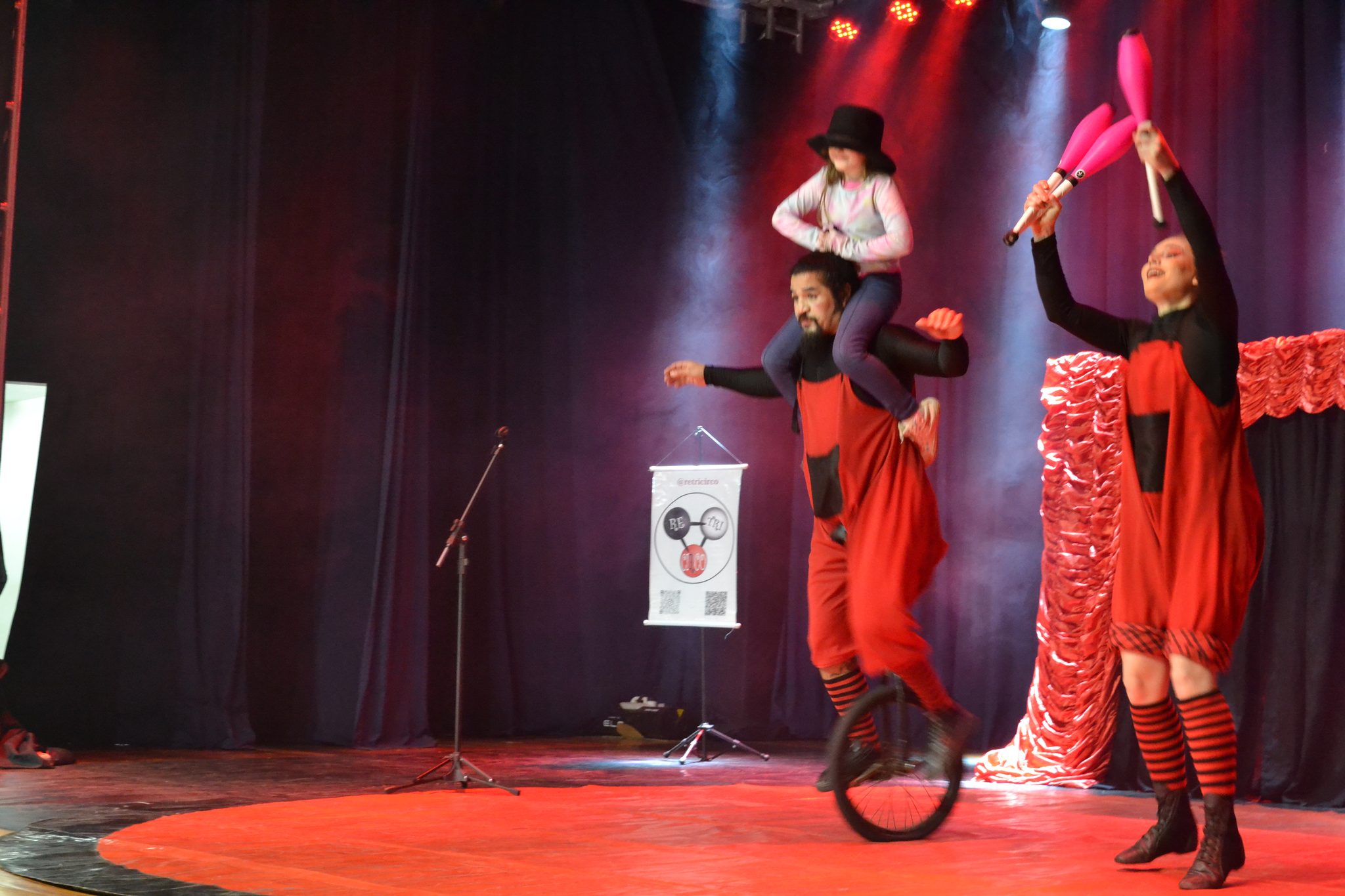 Festival Atena - "Circo de Bolso" (26/06)